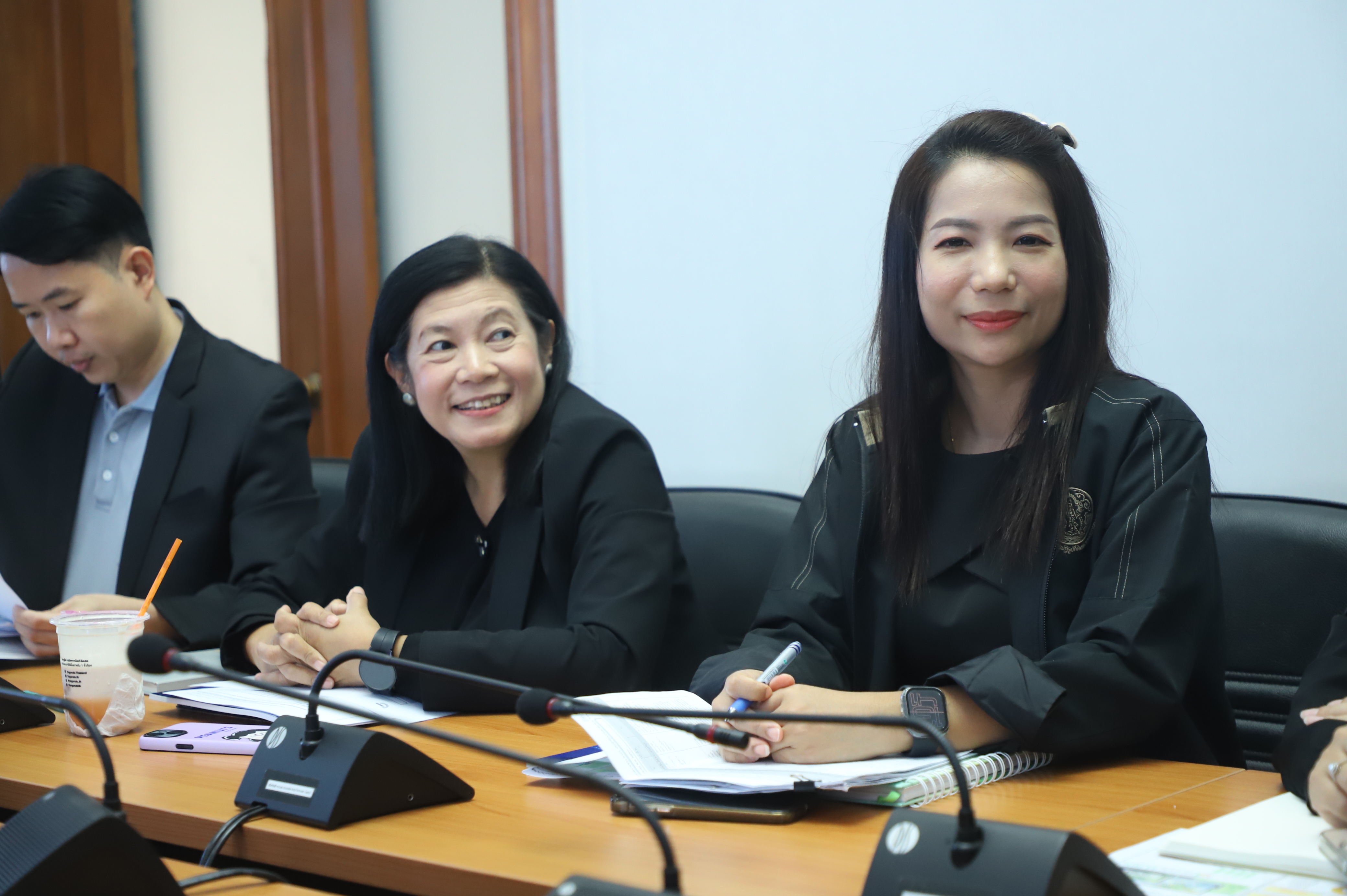 title - ศทส. ประชุมกำกับติดตามผลการดำเนินการตัวชี้วัดร่วมและตัวชี้วัดหลักตามคำรับรองการปฏิบัติราชการของศูนย์เทคโนโลยีสารสนเทศและการสื่อสาร ประจำปี งบประมาณ พ.ศ.2569 ครั้งที่ 1/2569